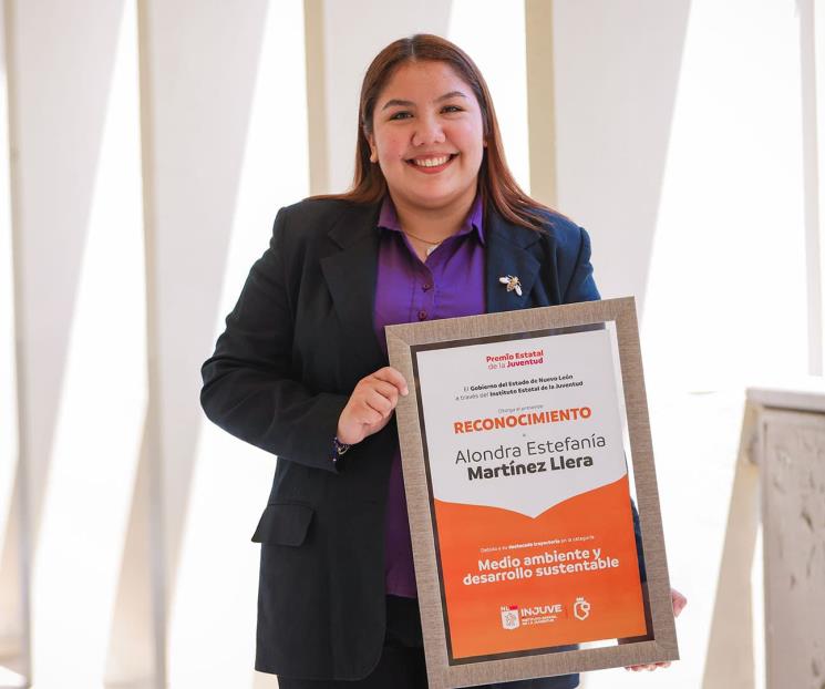 Recibe el Premio Estatal de la Juventud por proyectos ambientales