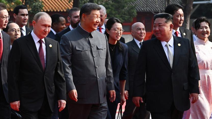 Presencian l&iacute;deres de China, Rusia y Corea del Norte enorme desfile