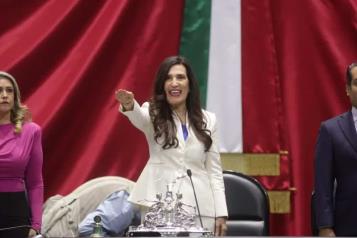 Rinde protesta Kenia L&oacute;pez como presidenta de la C&aacute;mara de Diputados
