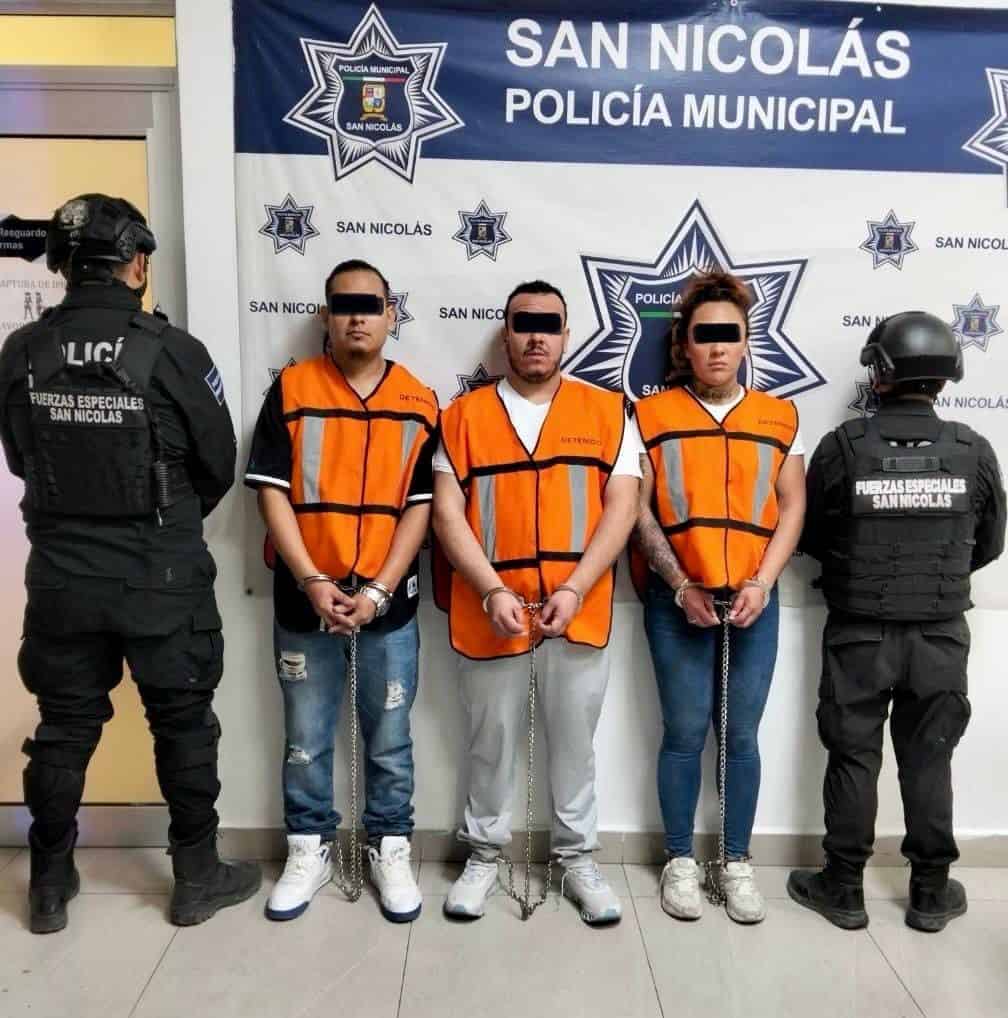 Tres hombres, uno de ellos buscado por orden de aprehensión, fueron arrestados por delitos contra la salud en San Nicolás.