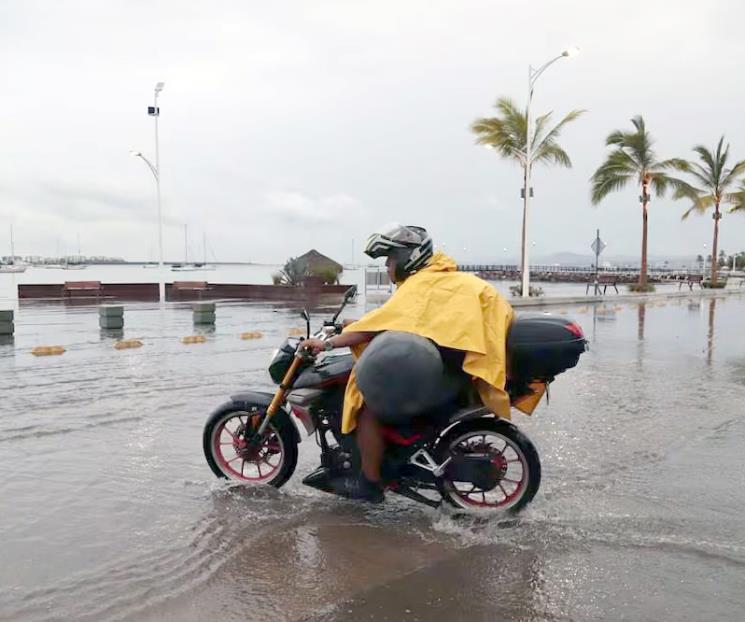 Alertan que huracán ´Lorena´ sigue intensificándose