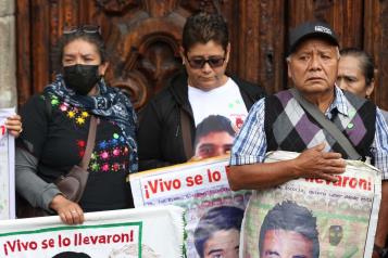 Sheinbaum recibirá a familiares de los 43 normalistas de Ayotzinapa