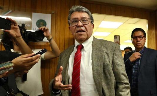 Monreal aclara: jornada laboral de 40 horas fuera de la agenda