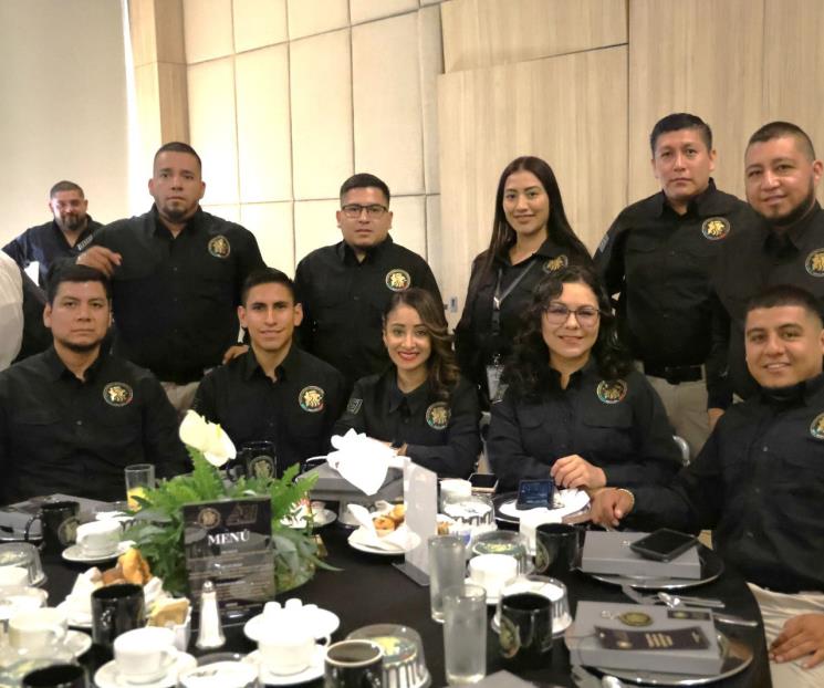 Reconocen por su desempeño a 20 elementos de la AEI