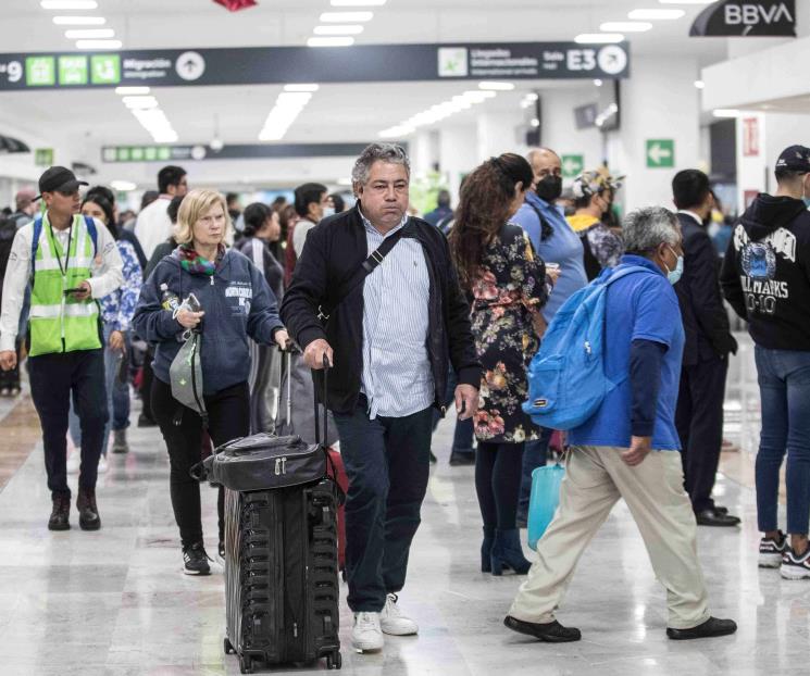 Cierran accesos de la Terminal 1 del AICM Cierran accesos de la Terminal 1 del AICM