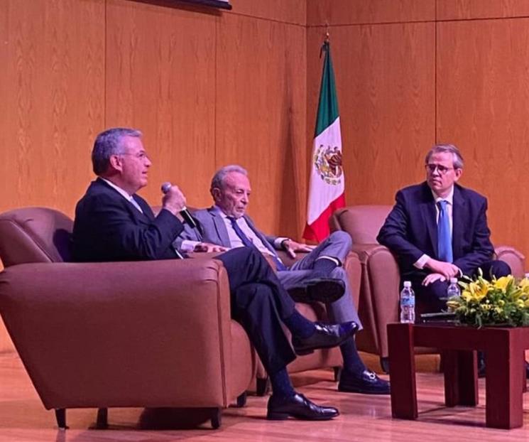 Exgobernadores de Banxico alertan sobre riesgos de monedas virtuales