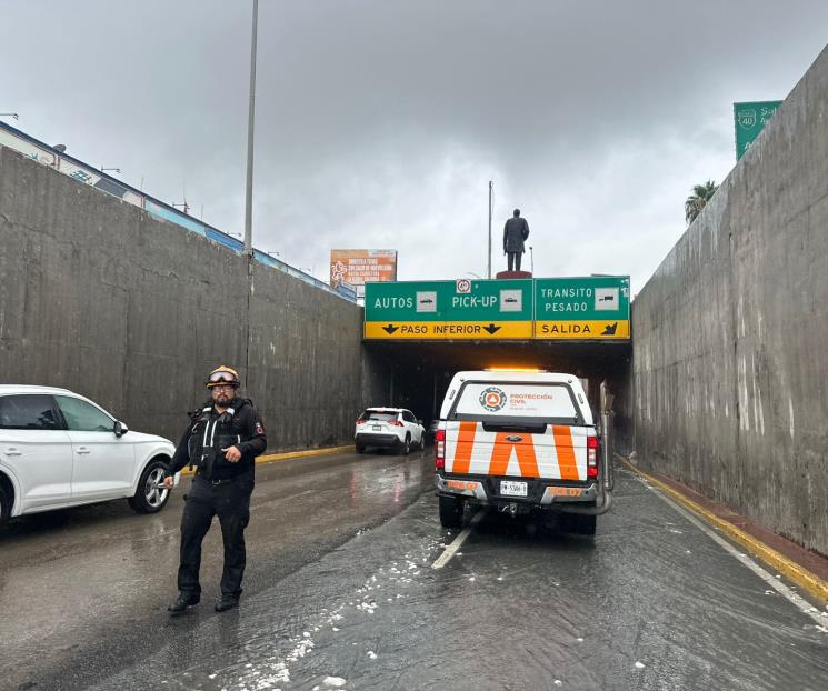 Realizan cierres viales por lluvia Realizan cierres viales por lluvia