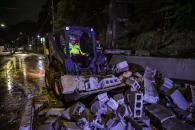 Arrastra la corriente vehículos y ocasiona daños en Santiago Arrastra la corriente vehículos y ocasiona daños en Santiago
