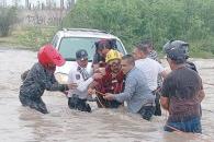 Viven regios un caótico día a causa de las precipitaciones