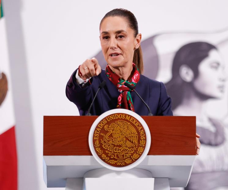 Sheinbaum: Le corresponde a Brugada ordenar comercio en el Zócalo