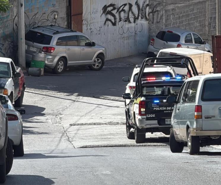 Lo encuentran muerto con golpe en la cabeza en Santa Catarina