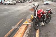 Impacta auto a motociclista Impacta auto a motociclista