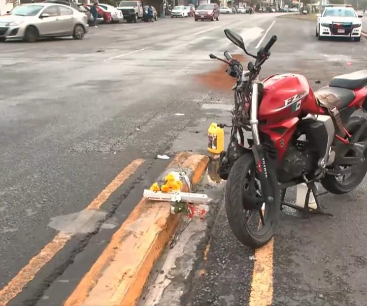 Impacta auto a motociclista Impacta auto a motociclista