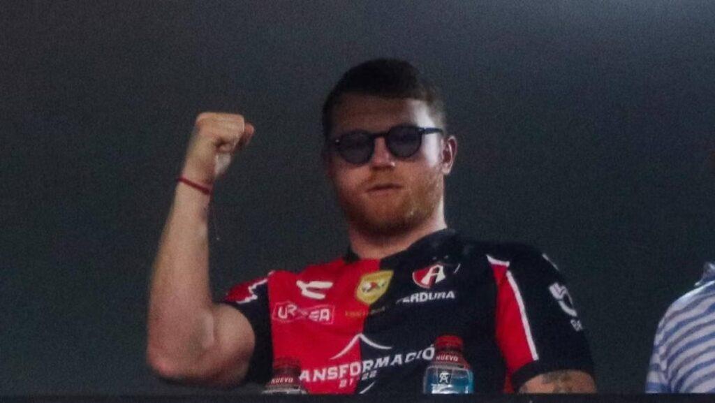 Comprar&iacute;a &acute;Canelo&acute; al Atlas