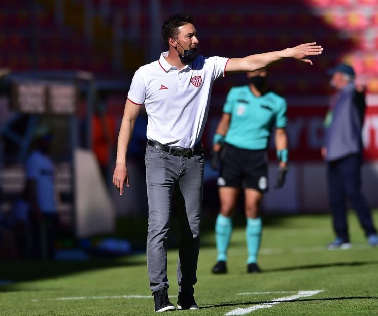 Será Leo Álvarez técnico de Rayadas lo que resta del torneo