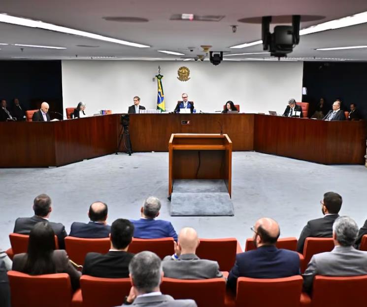 Tiene Bolsonaro primer voto a favor en su juicio