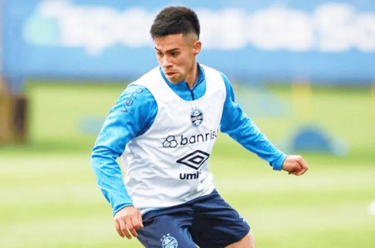 Cerraría Tigres a Alexander Aravena