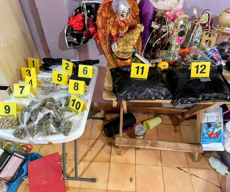 Aseguran armas de fuego y droga