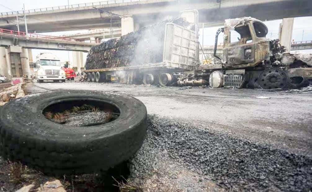 Sube a 13 el número de víctimas por explosión de pipa  Sube a 13 el número de víctimas por explosión de pipa