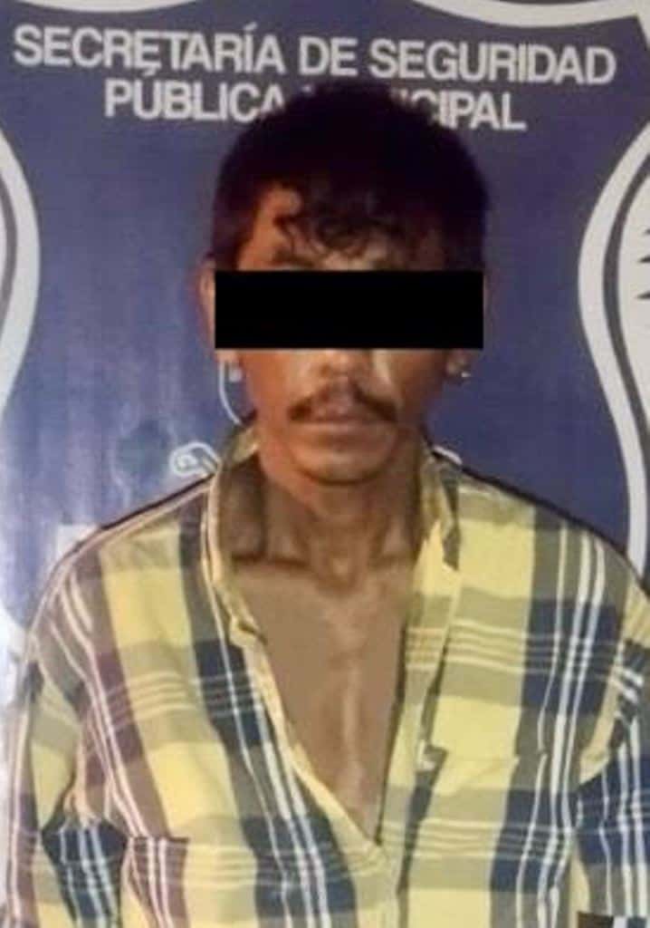 Elementos de la policía preventiva de Pesquería, lograron la detención de un hombre acusado de cometer delitos contra el medio ambiente, al arrojar desechos industriales en un predio baldío de esta localidad.