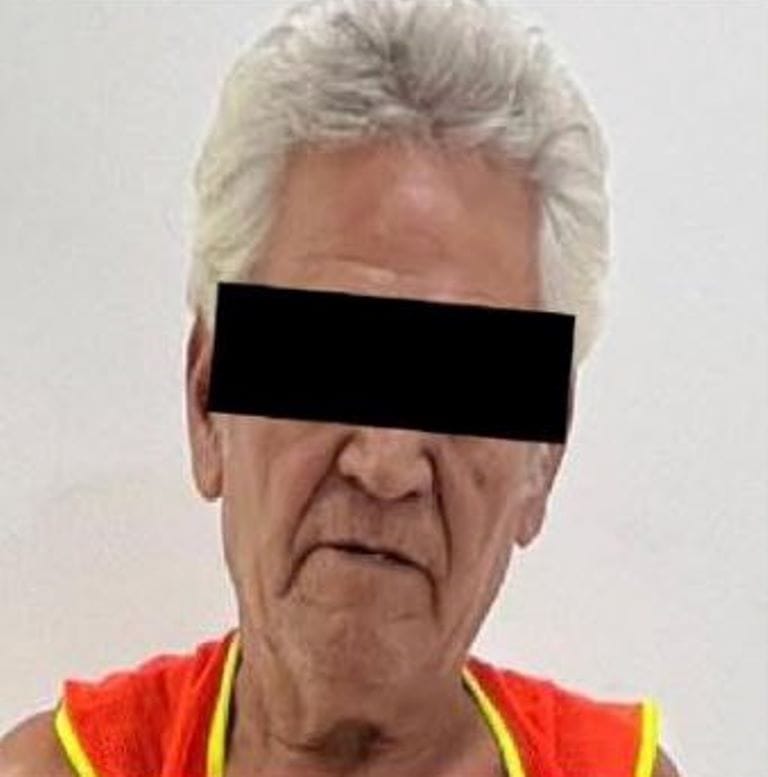 Un hombre de la tercera edad, fue detenido por elementos de la Secretaría de Seguridad Pública y Vialidad de Santiago, luego de ser acusado de accionar un arma de fuego al suelo.