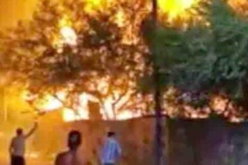 Arrasa fuego con tarimera