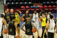 Fuerza Regia comienza serie con el pie derecho