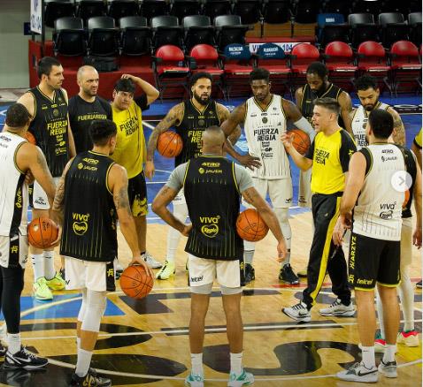 Fuerza Regia comienza serie con el pie derecho