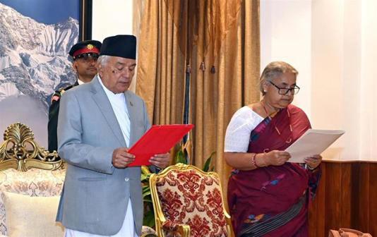 Levanta Nepal el toque de queda tras protestas