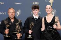 Conquista Adolescence los Premios Emmy 2025