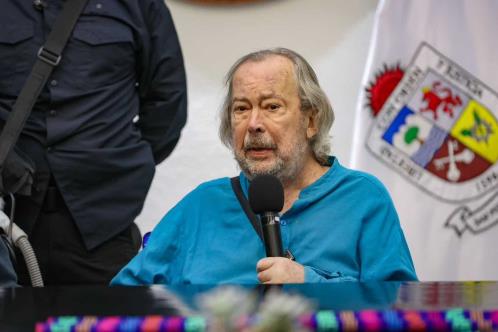Pide licencia Mauricio; en 15 días presentará su renuncia