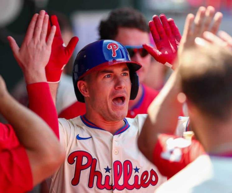 Filis amarran t&iacute;tulo del este