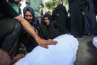 Ataque aéreo israelí mata a 16 palestinos Ataque aéreo israelí mata a 16 palestinos