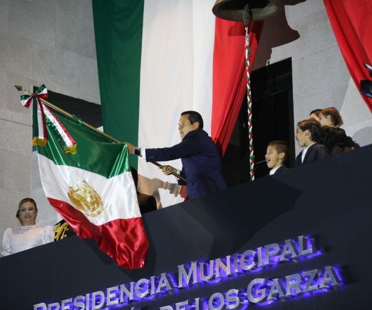 Más de 10 mil nicolaítas dan el Grito Más de 10 mil nicolaítas dan el Grito