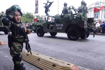 Menores y j&oacute;venes se inspiran en el papel militar