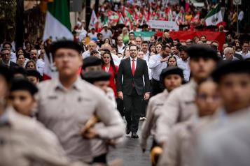 Encabeza David de la Peña desfile de la Independencia