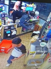 Un presunto narcomenudista, quien es investigado por al menos 30 asaltos a tiendas de conveniencia, fue detenido por elementos de la Unidad de Investigación Criminal de la Policía de Guadalupe, en la Colonia Mixcoac.