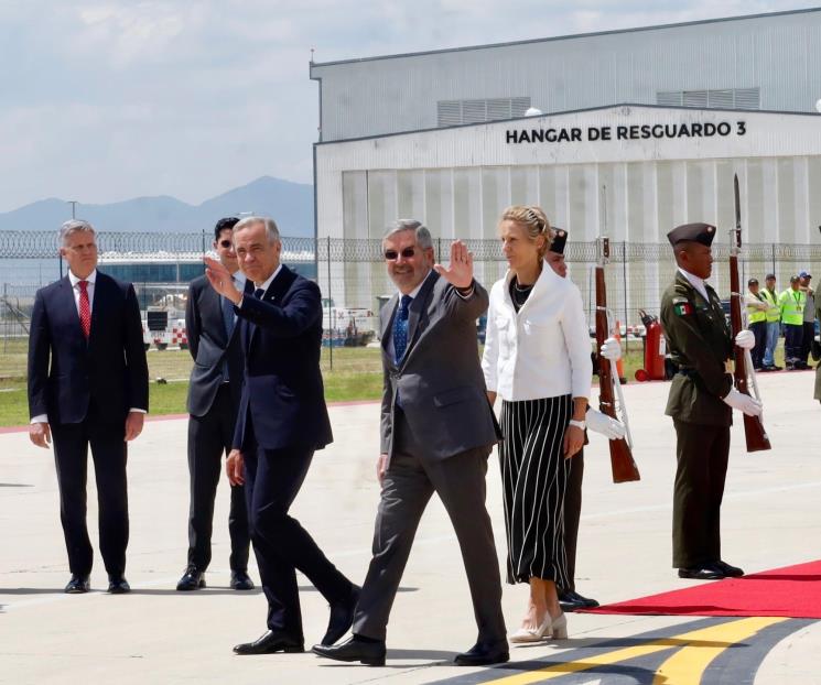De la Fuente recibe en AIFA a primer ministro de Canadá, Mark Carney
