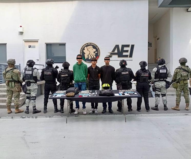 Aseguran armas de fuego y droga