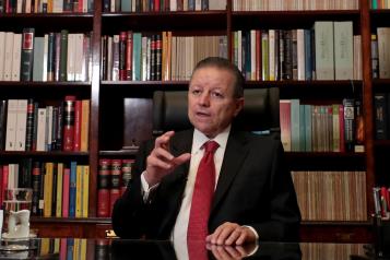 Arturo Zaldívar acusa golpe político contra hijos de AMLO