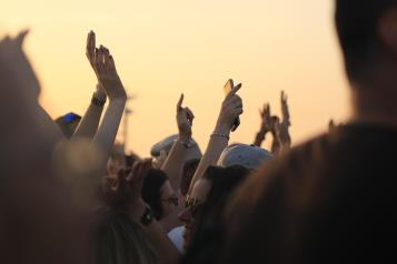 Consejos para que no te roben el celular en conciertos o tumultos