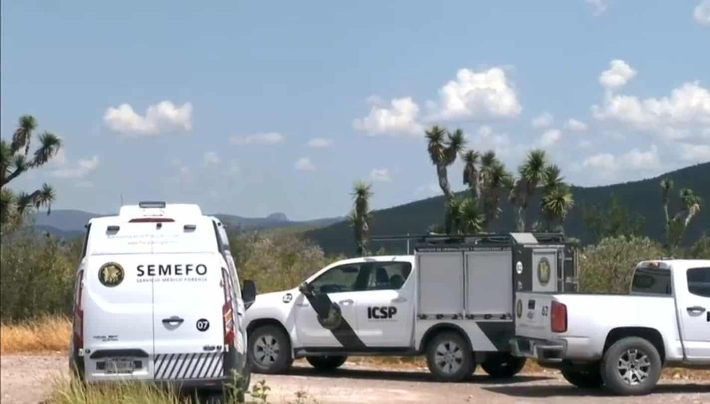 Un hombre perdi&oacute; la vida en forma tr&aacute;gica al ser arrollado por un veh&iacute;culo, cuando se detuvo en un tramo carretero del municipio de Doctor Arroyo, debido a una falla mec&aacute;nica en su unidad.