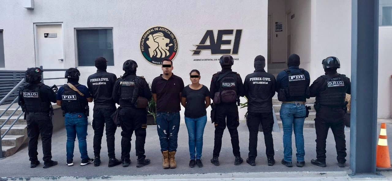 En diferentes acciones, Fuerza Civil detuvo a seis personas, entre ellas a una menor de edad, en posesi&oacute;n de armas y droga, en los municipios de Apodaca, Garc&iacute;a y San Nicol&aacute;s.