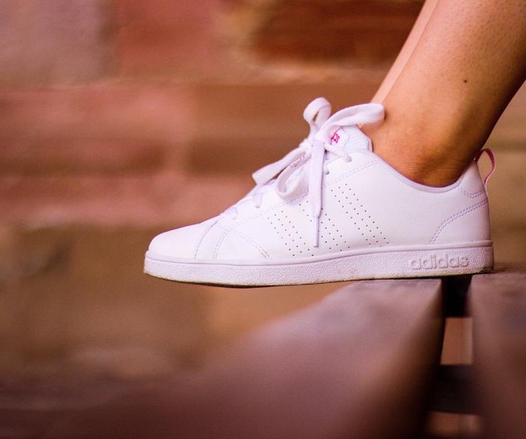 Cómo limpiar los tenis con acetona para que queden como nuevos Cómo limpiar los tenis con acetona para que queden como nuevos
