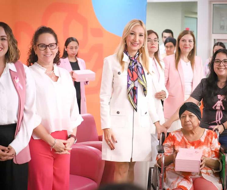 Realizan entrega de prótesis a mujeres