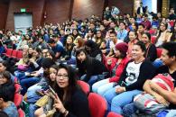 Incrementan apoyos a alumnos y recortan presupuesto a universidades