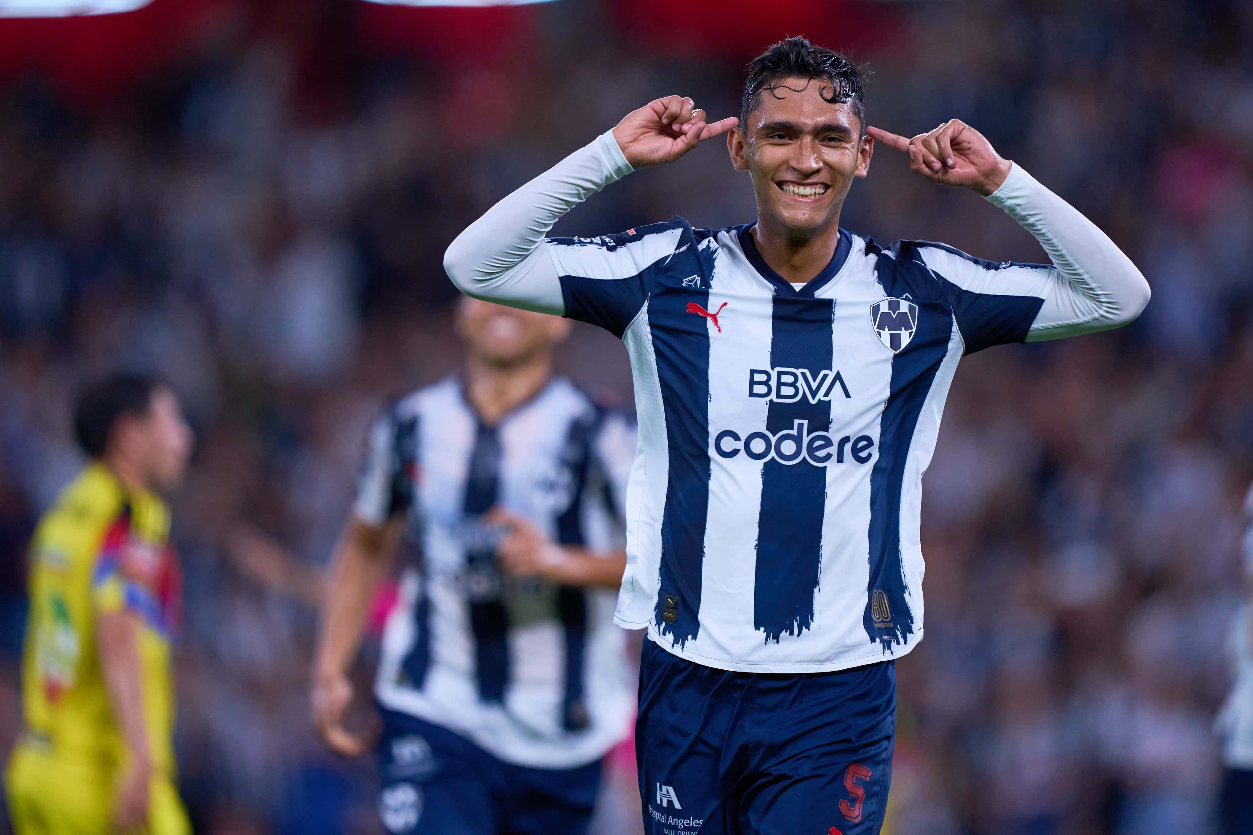 Fidel Ambriz hace el 1-0.