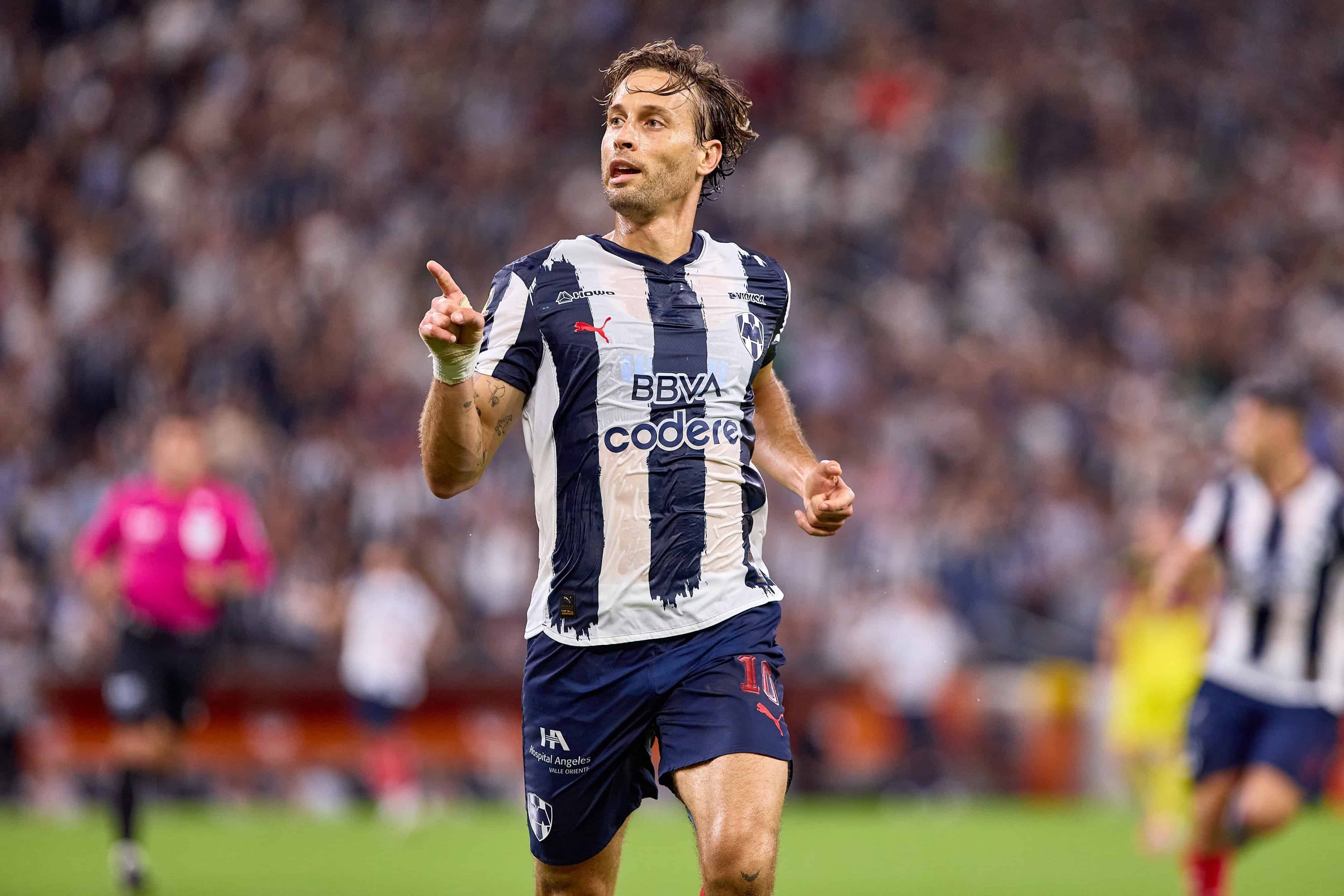 Sergio Canales hace el 2-0.