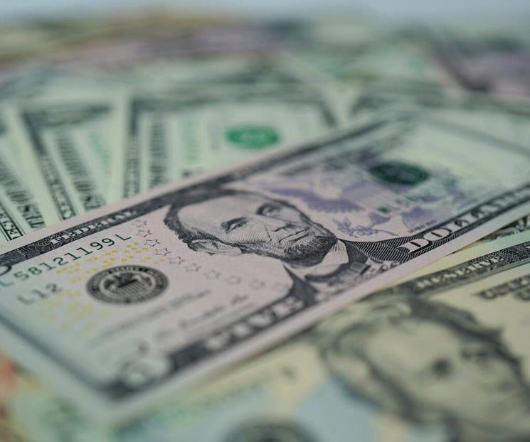 D&oacute;lar abre la semana a la baja en 18.37 pesos