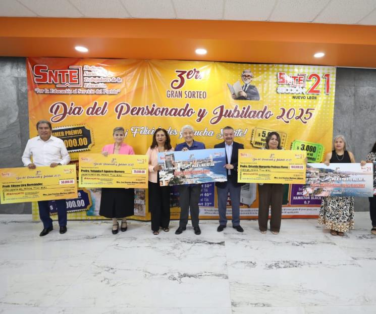 Entregan regalos a ganadores del Sorteo de Pensionados y Jubilados